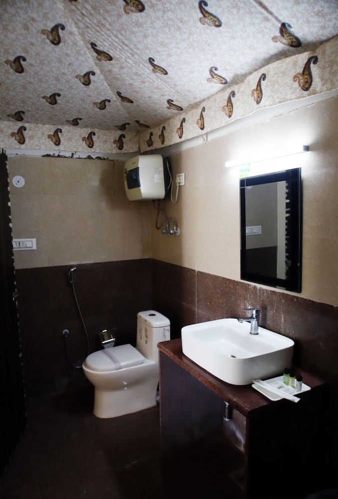 Deluxe Cottage - Photo 2