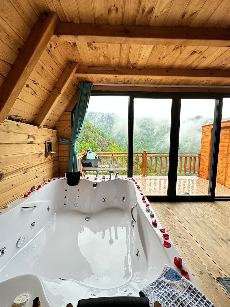 Honeymoon Bungalow photo 2