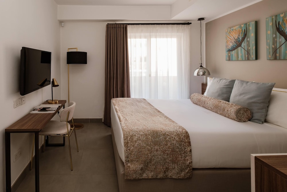 Standard Double or Twin Room - Photo 2