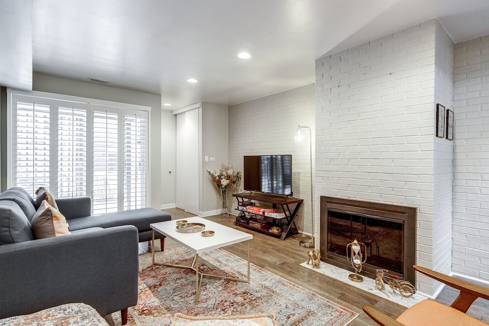 Townhome, 2 Bedrooms