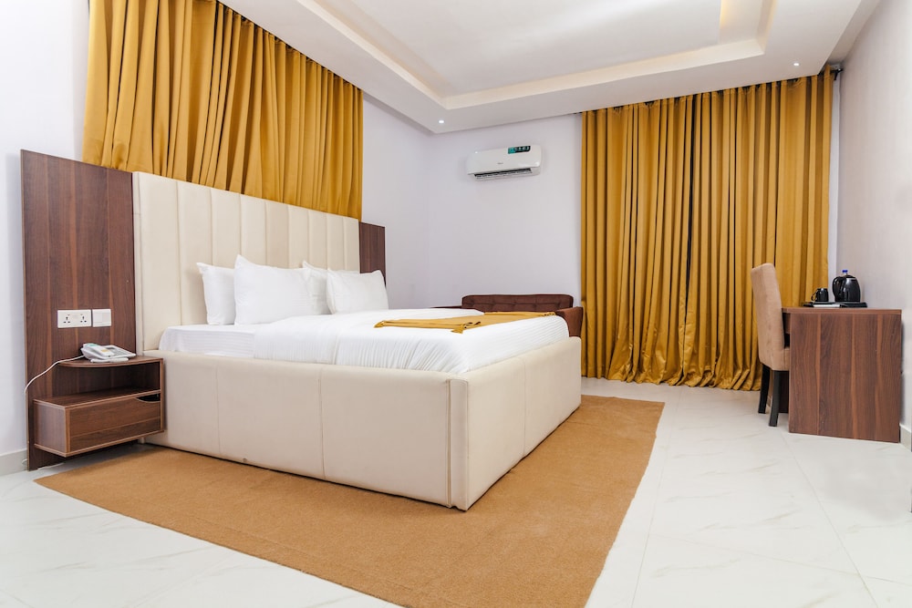 Executive Room - Photo 1