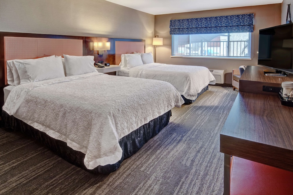 2 Queen Beds, Accessible (Hearing) Non-Smoking - Photo 2