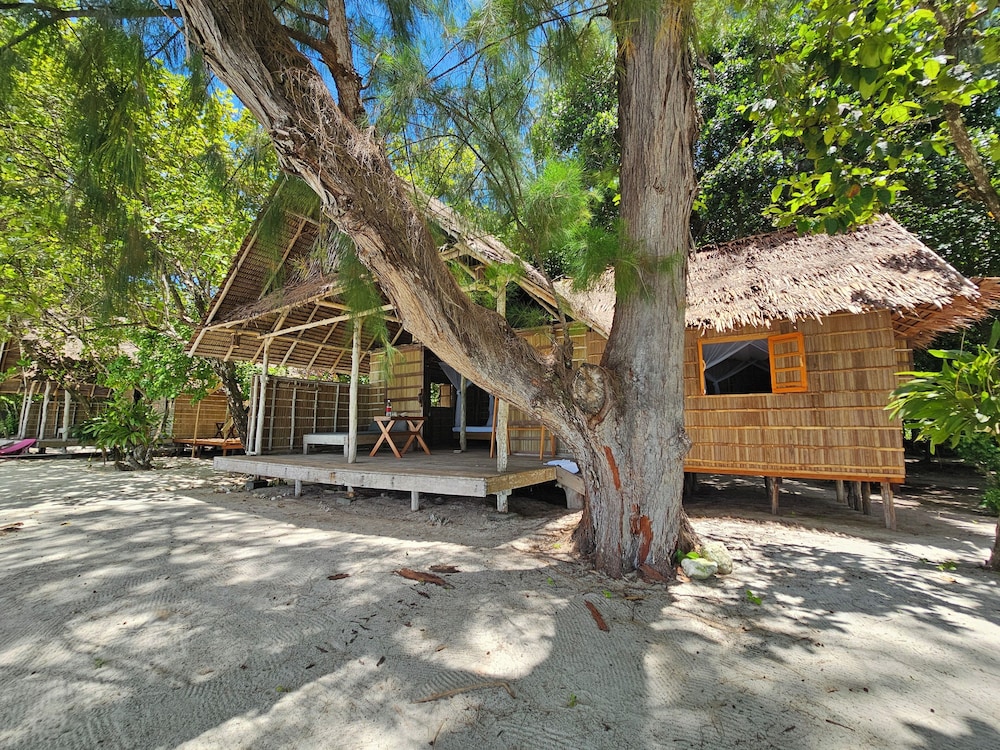 Panoramic Bungalow, 2 Bedrooms, Ocean View, Beachfront