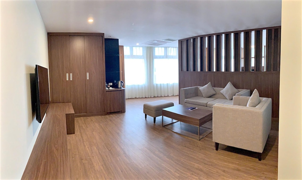 Executive Suite photo 2