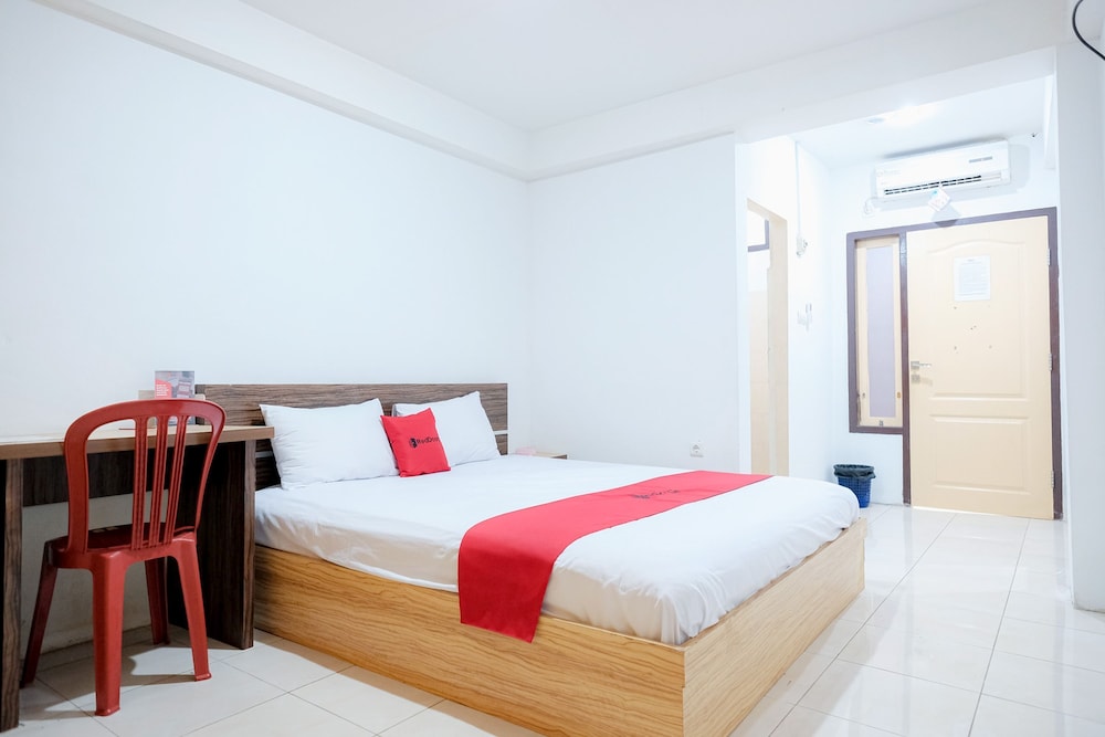 Premium Room (Reddoorz) - Photo 1