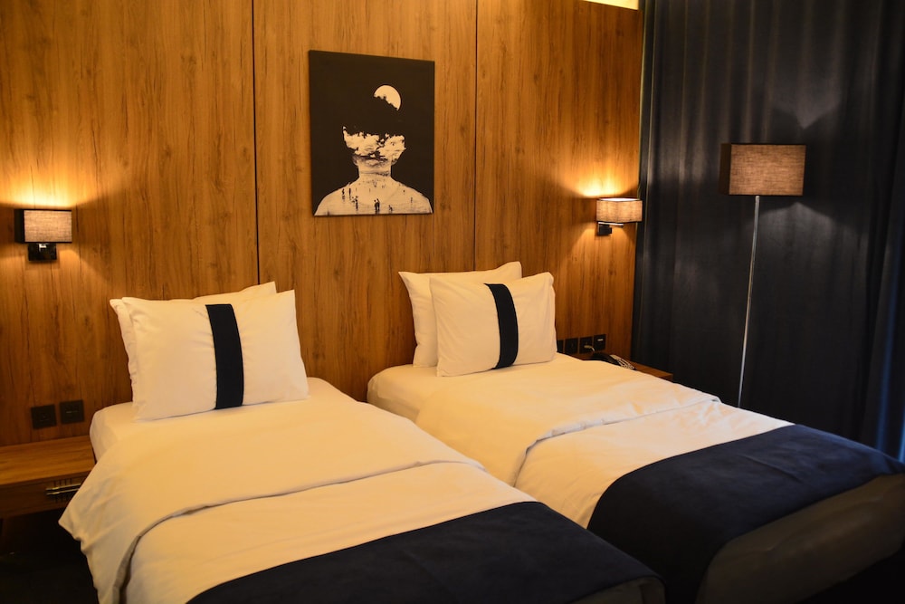 Standard Room - Photo 1