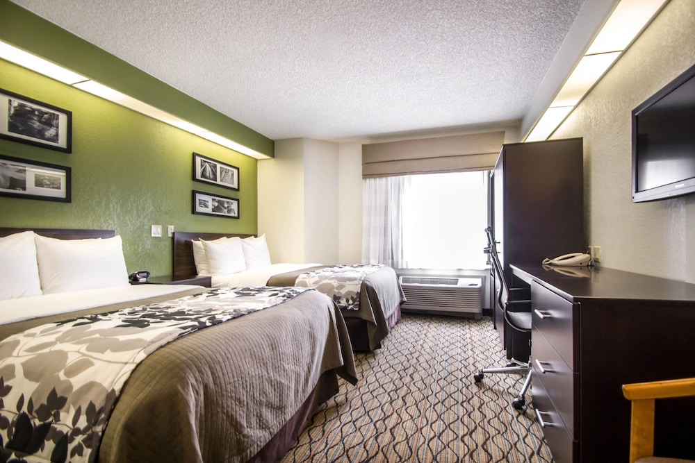 Standard Room, 2 Double Beds, Non Smoking - Photo 7