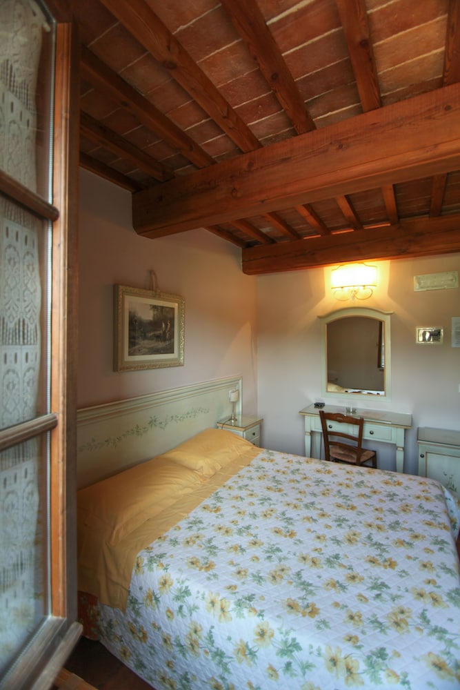 Classic Double or Twin Room photo 3