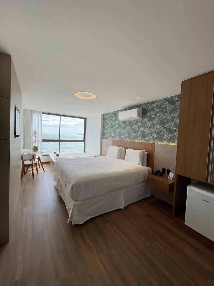 Luxury Room, Jetted Tub, Sea Facing photo 2