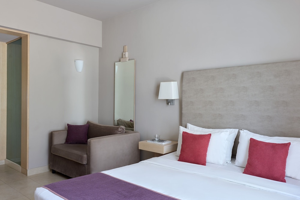 Double Room Inland View for 3 - Photo 3