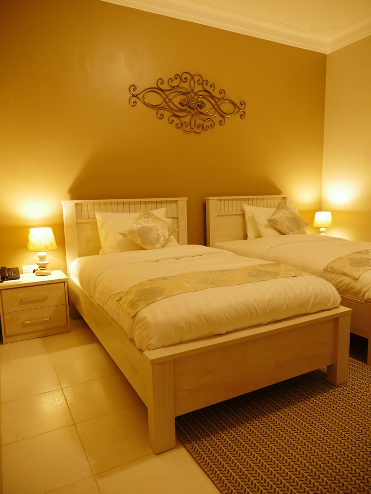 Deluxe Double or Twin Room photo 2