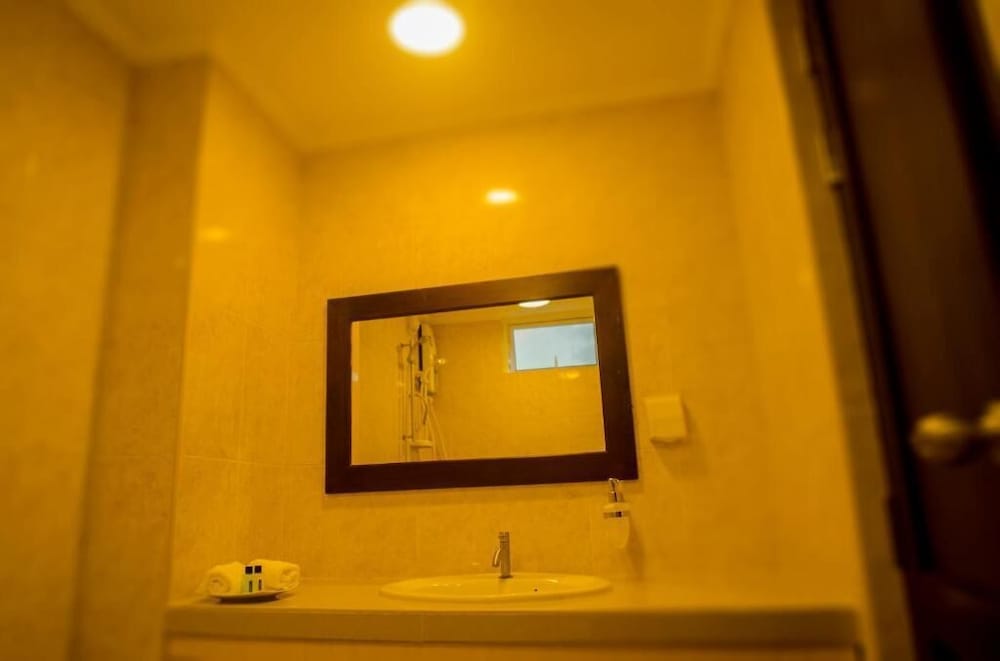 Deluxe Double Room - Photo 19
