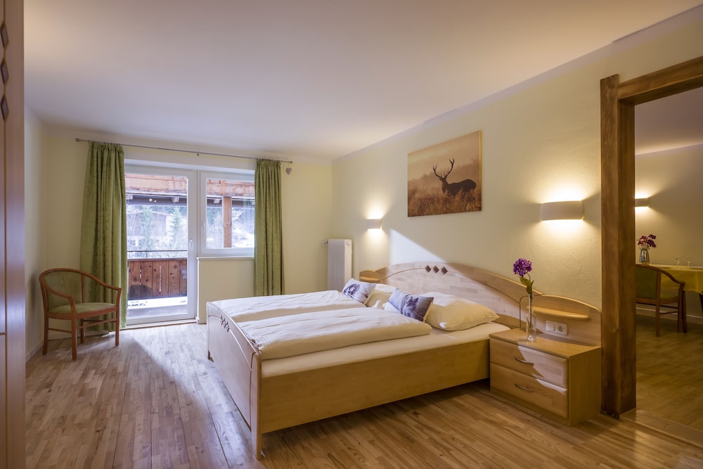 Family Suite, 1 Bedroom, Kitchen photo 1