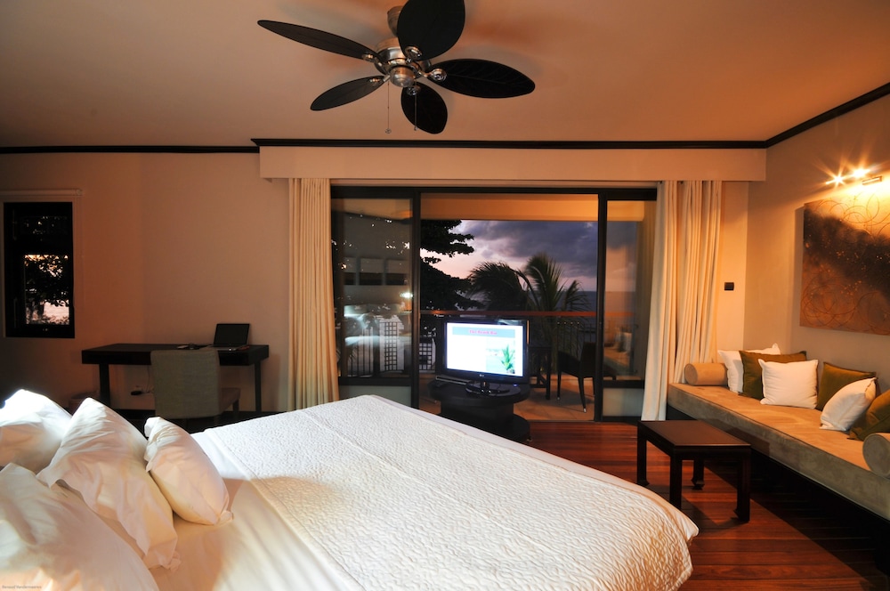 Duplex - Photo 1