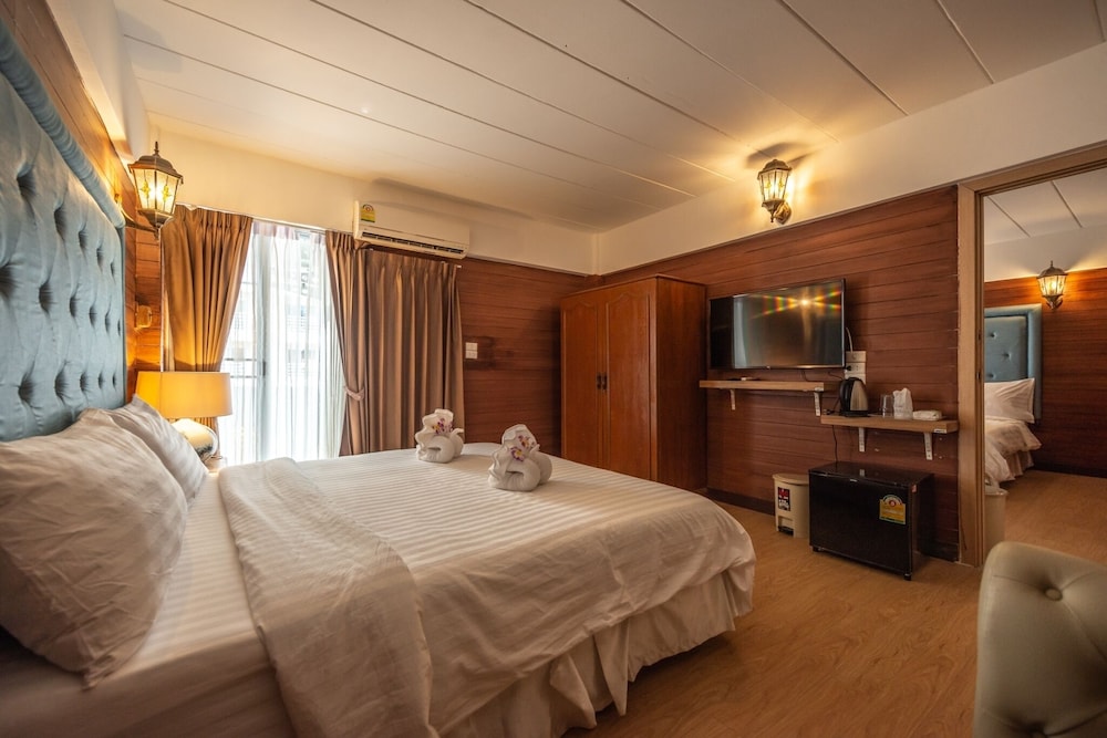 Superior Double or Twin Room photo 2