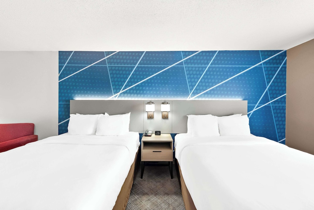 Suite, Multiple Beds, Non Smoking - Photo 4
