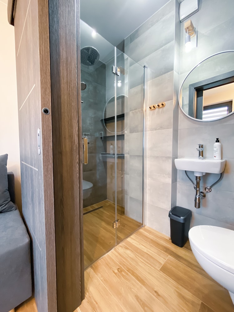 Basic Double Room - Photo 7