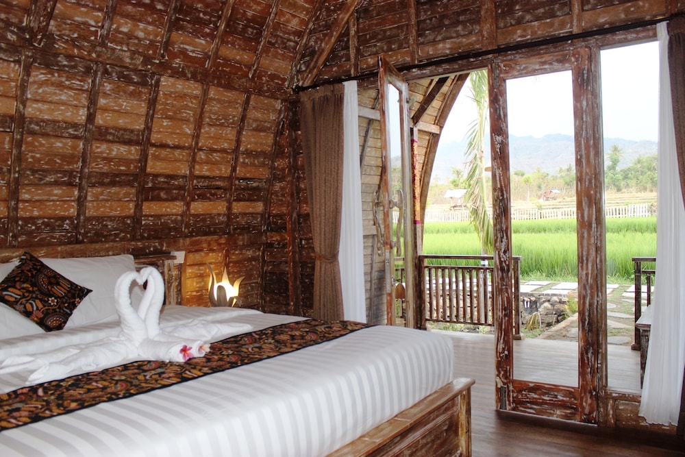 Lumbung Suite