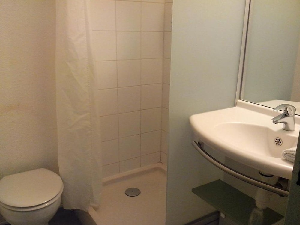 Triple Room, Multiple Beds photo 2