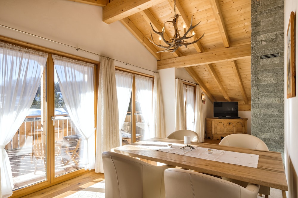 Deluxe Penthouse (Suite) photo 2