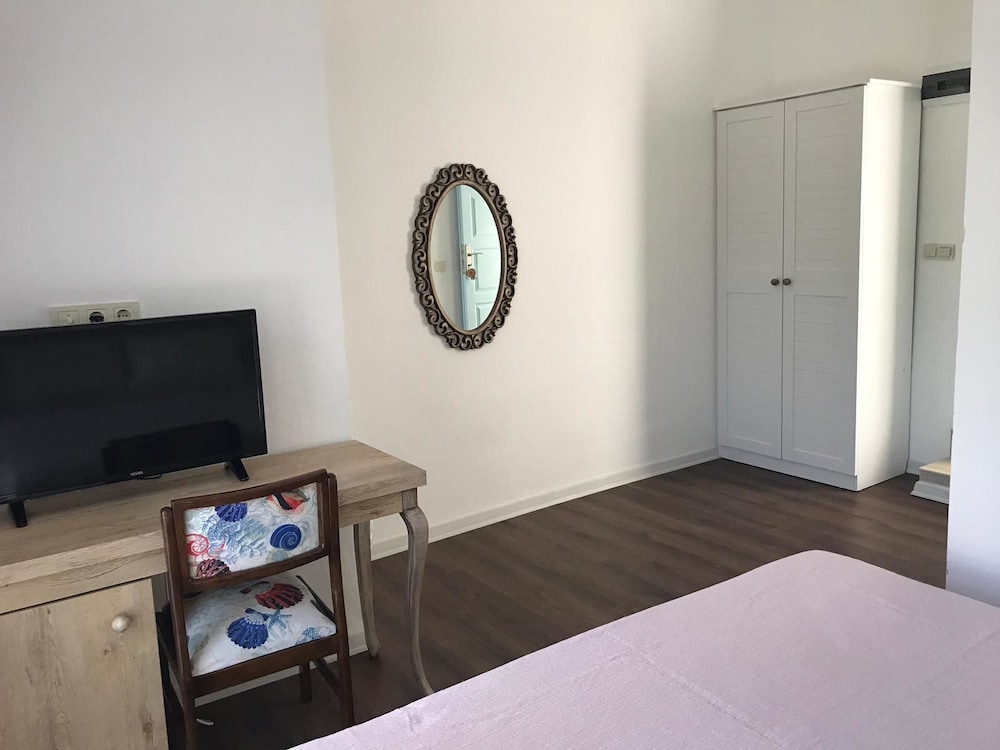Deluxe Double Room, 1 Queen Bed, Non Smoking photo 3