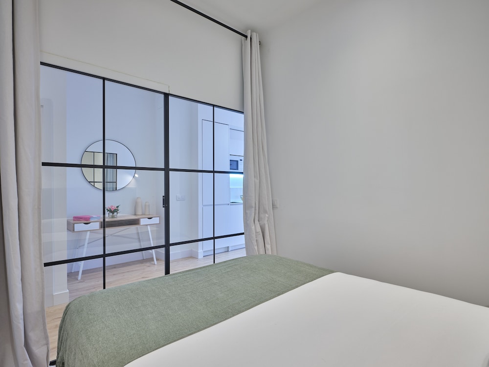 Premium Apartment - Photo 3