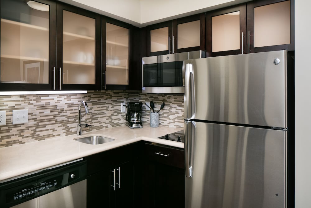Suite, 2 Bedrooms, Kitchen photo 3