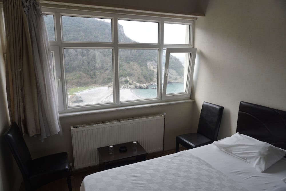 Family Double Or Twin Room, 1 Bedroom, Beach View photo 2