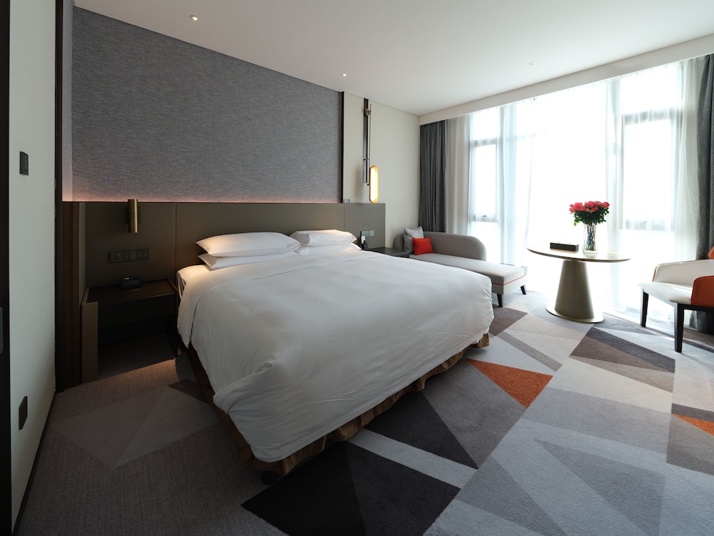 Deluxe Double Room, City View photo 1