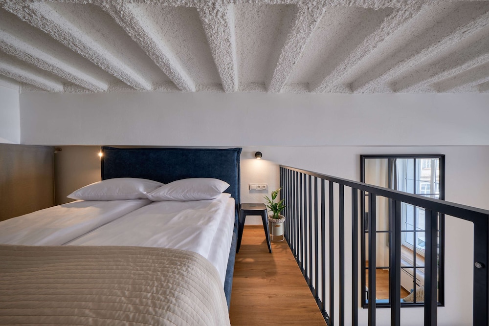 City Loft - Photo 21