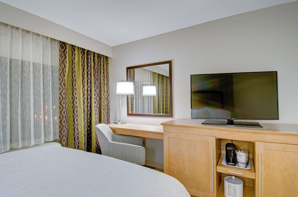 Room, 2 Queen Beds, Accessible, Non Smoking