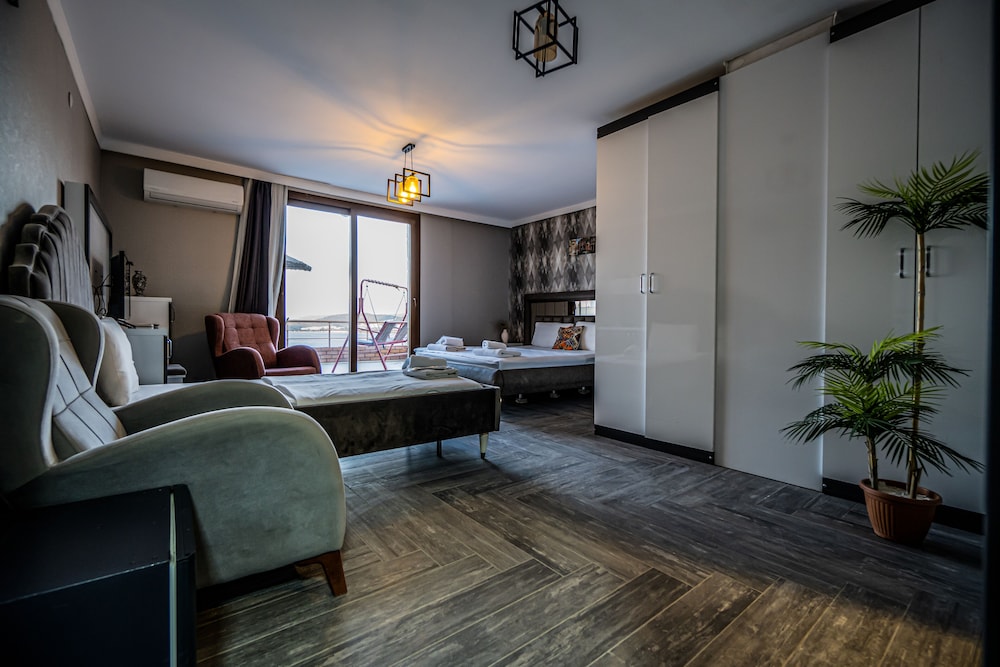 Sea View Room photo 1