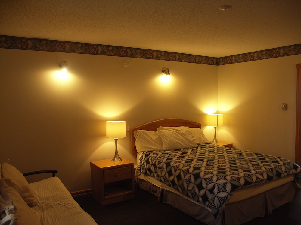 Deluxe Room, 1 Queen Bed with Sofa bed, Non Smoking