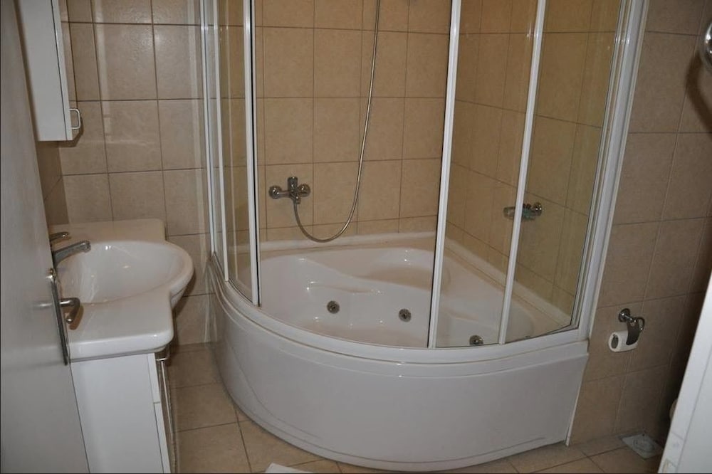 Standard Room photo 2