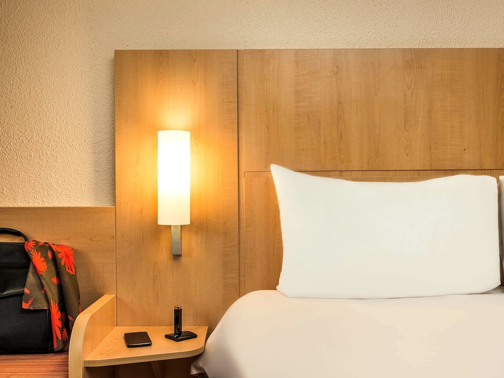 Standard Room, 2 Twin Beds photo 3