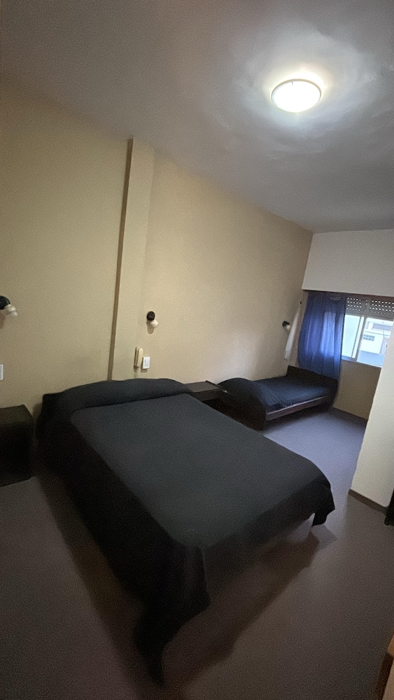 Basic Triple Room, City View