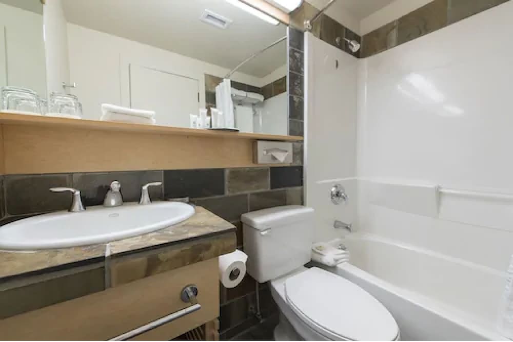 Deluxe Room, 2 Queen Beds, Mountain View (Deluxe Valley Room) - Photo 6