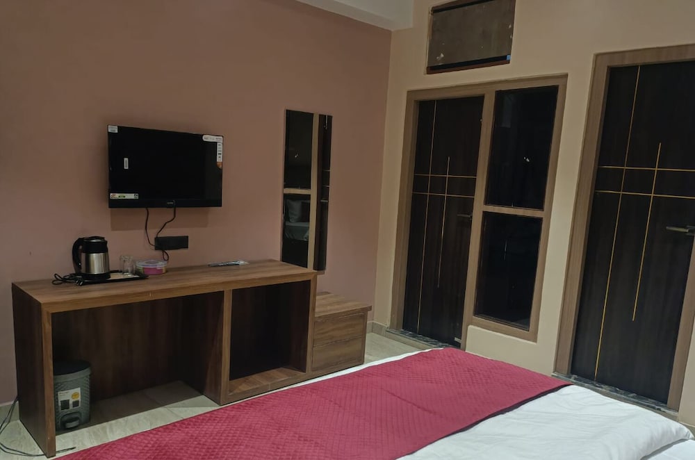 Basic Double Room photo 1