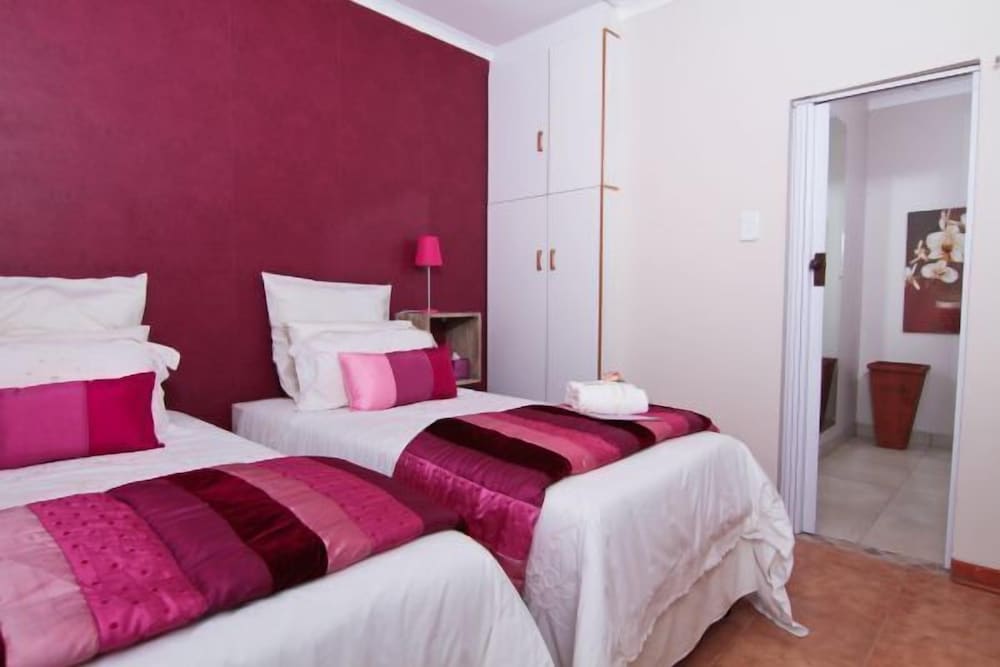 Twin Room photo 1