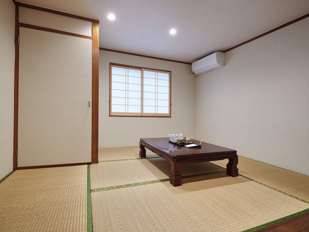 Japanese Style Room - Photo 1