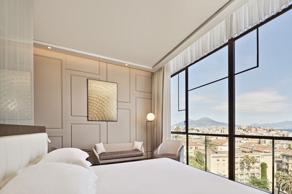 Junior Suite, 1 King Bed, Sea View (Mbriana)