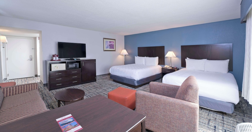 Standard Room, Multiple Beds, Non Smoking (With Sofabed) photo 1