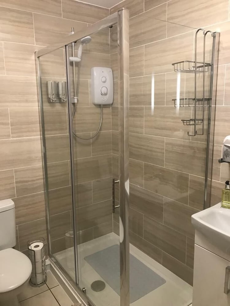 Deluxe Double Room, 1 King Bed, Ensuite, Garden View photo 3
