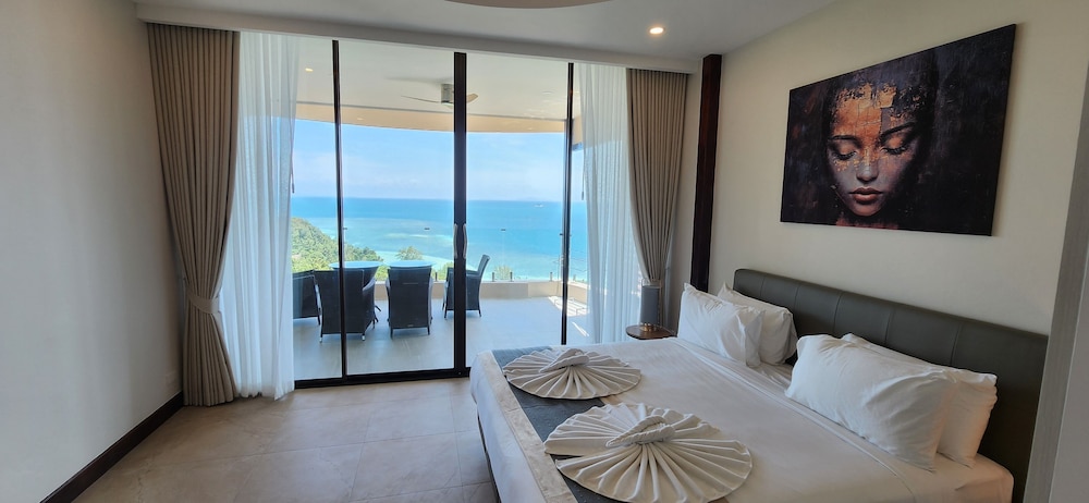 3 Bedroom Penthouse - Photo 1