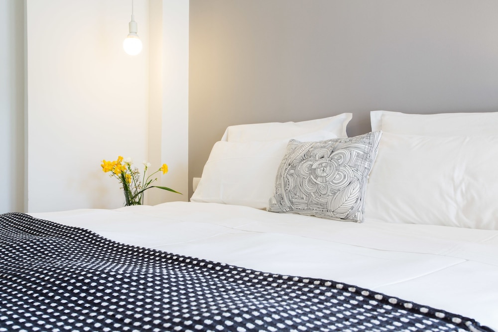 Deluxe Quadruple Room - Photo 9