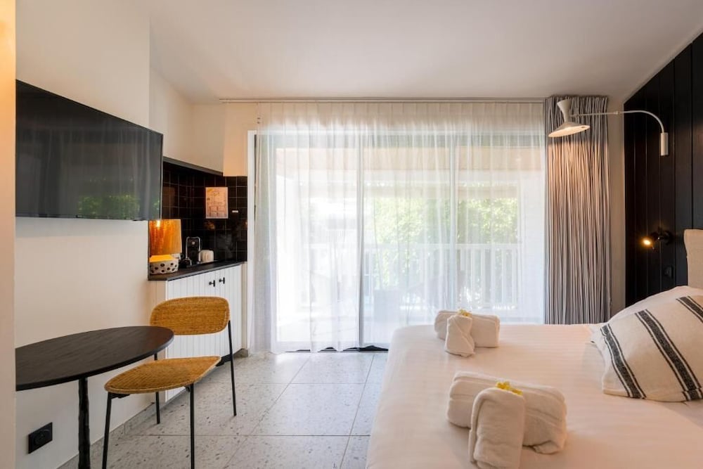 Standard Room, Garden View