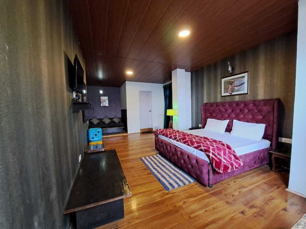 Deluxe Room, Valley View