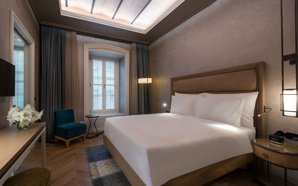 Superior Room, 1 Queen Bed (City Signature Room)