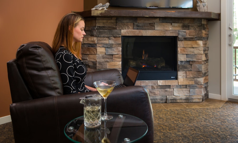 Luxury Cottage, 2 Bedrooms, Fireplace photo 2