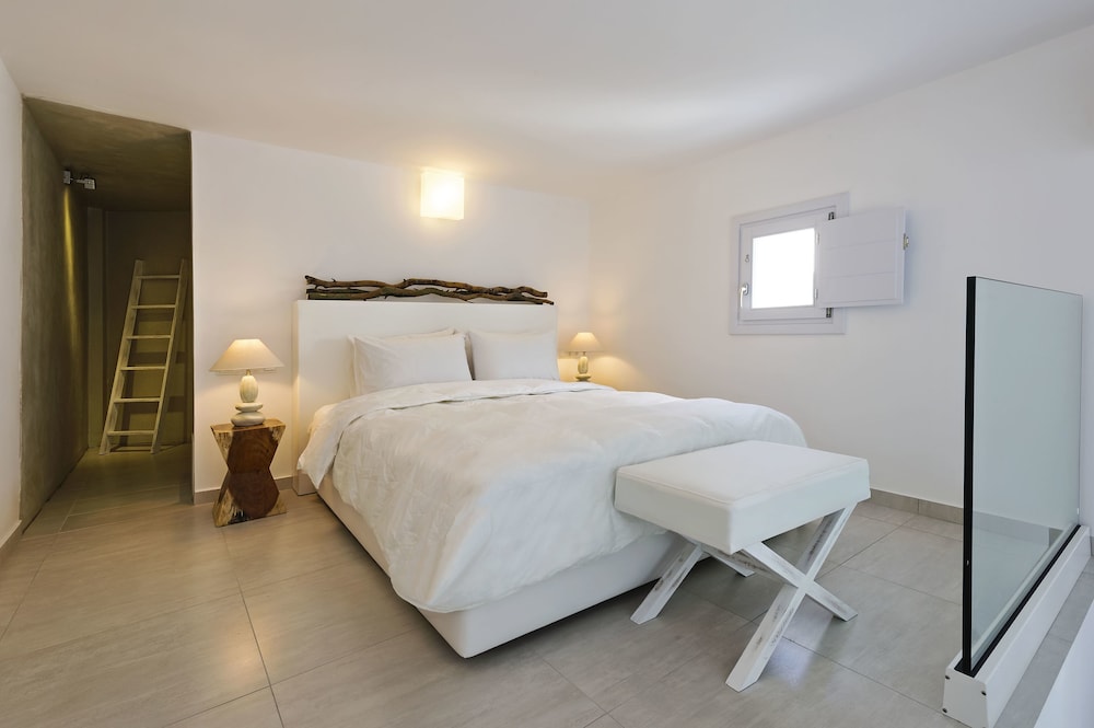Suite, Private Pool - Photo 5